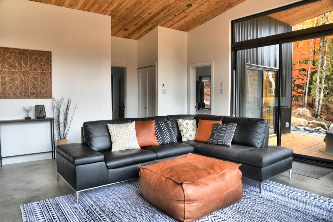 Kallm-Mont-Tremblant Chalet With Hot Tub, Pond & Beach On Private 7Acre Estate Lac-Superieur エクステリア 写真